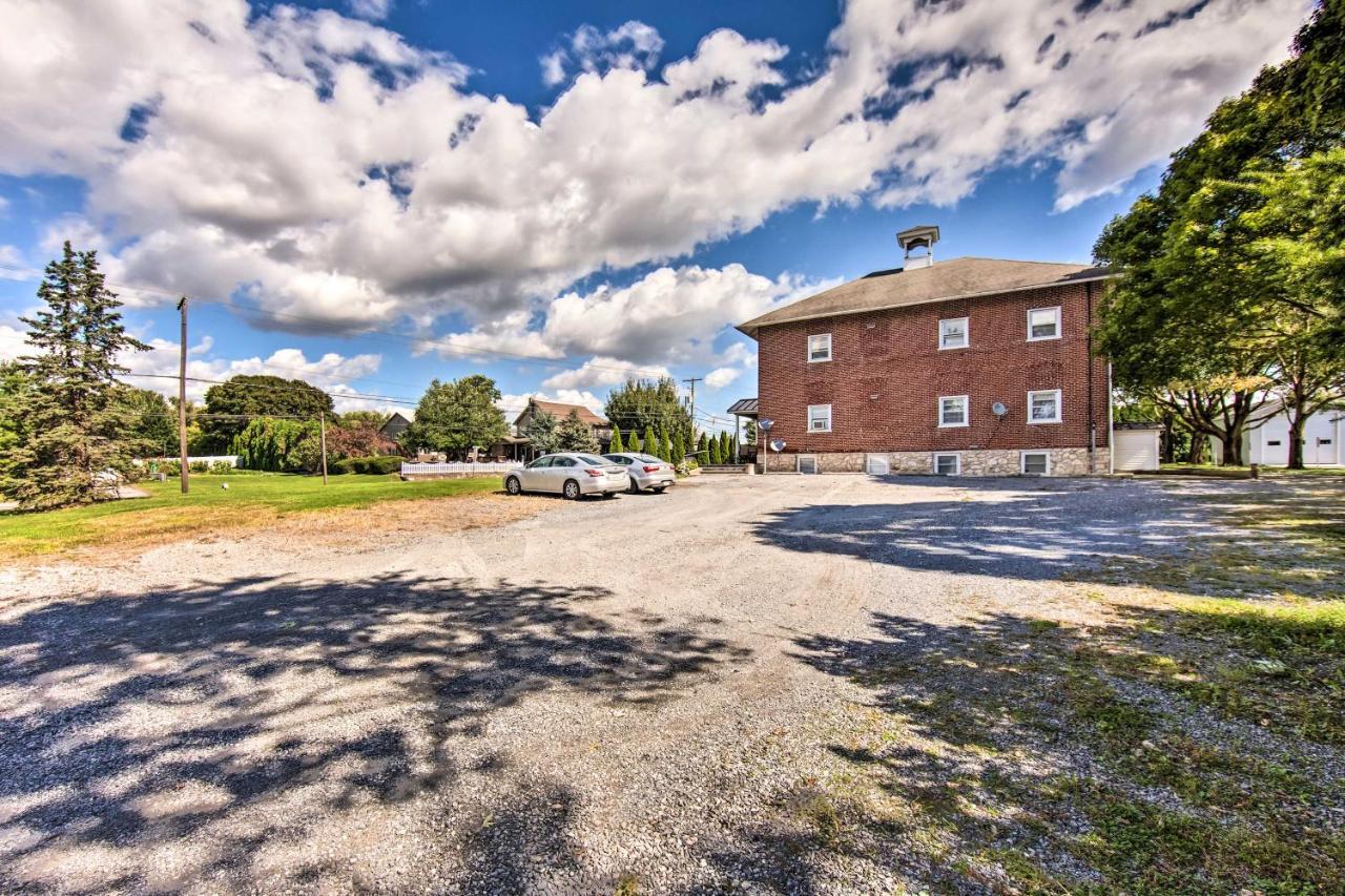 Appartamento Dutch Country Schoolhouse Haven With Grill! Gap Esterno foto